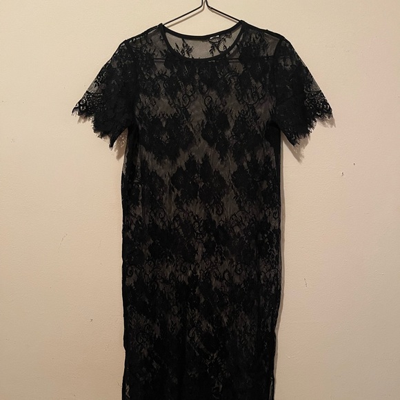 Black dress - Picture 2 of 6